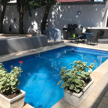 Aluve Guesthouse Johannesburg Eksteriør billede